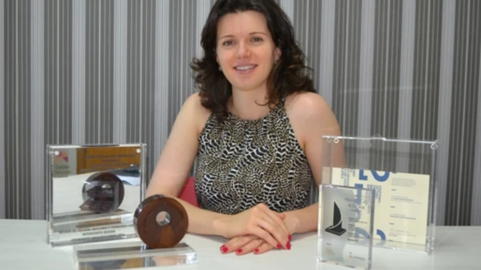 25fdf9_7fa27743b278424f891ee3339ff5e7dd_mv2